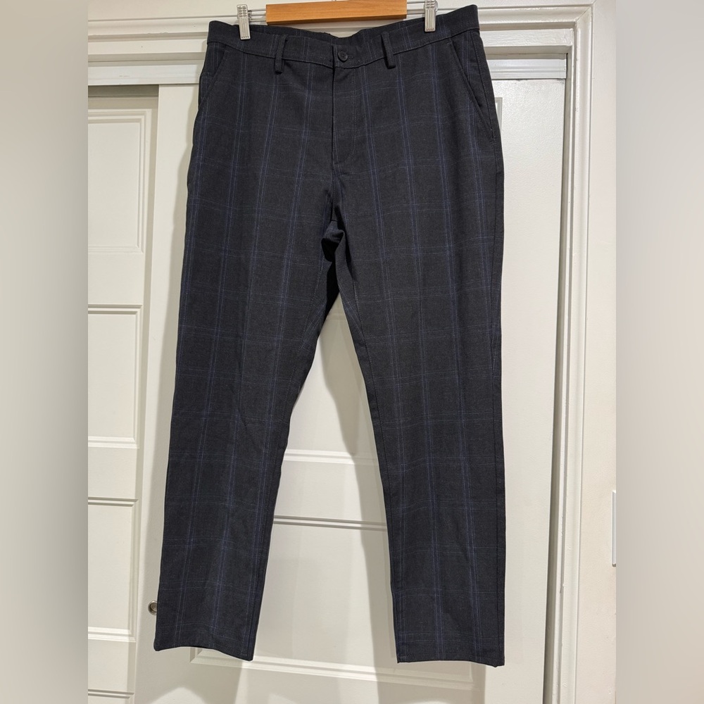 ZARA Men’s Plaid Straight leg chino